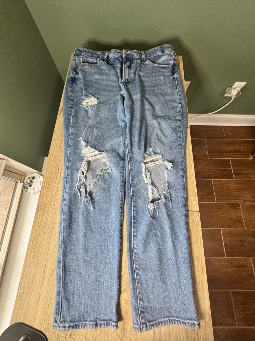 Old Navy High Rise O.G. Straight Jeans Distressed Light Wash Denim - Picture 2 of 5